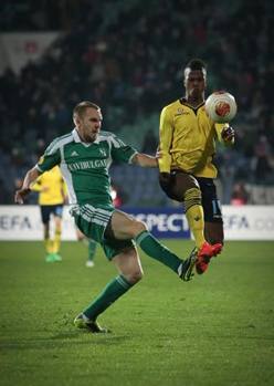 Keita contrasta Moti. Ap